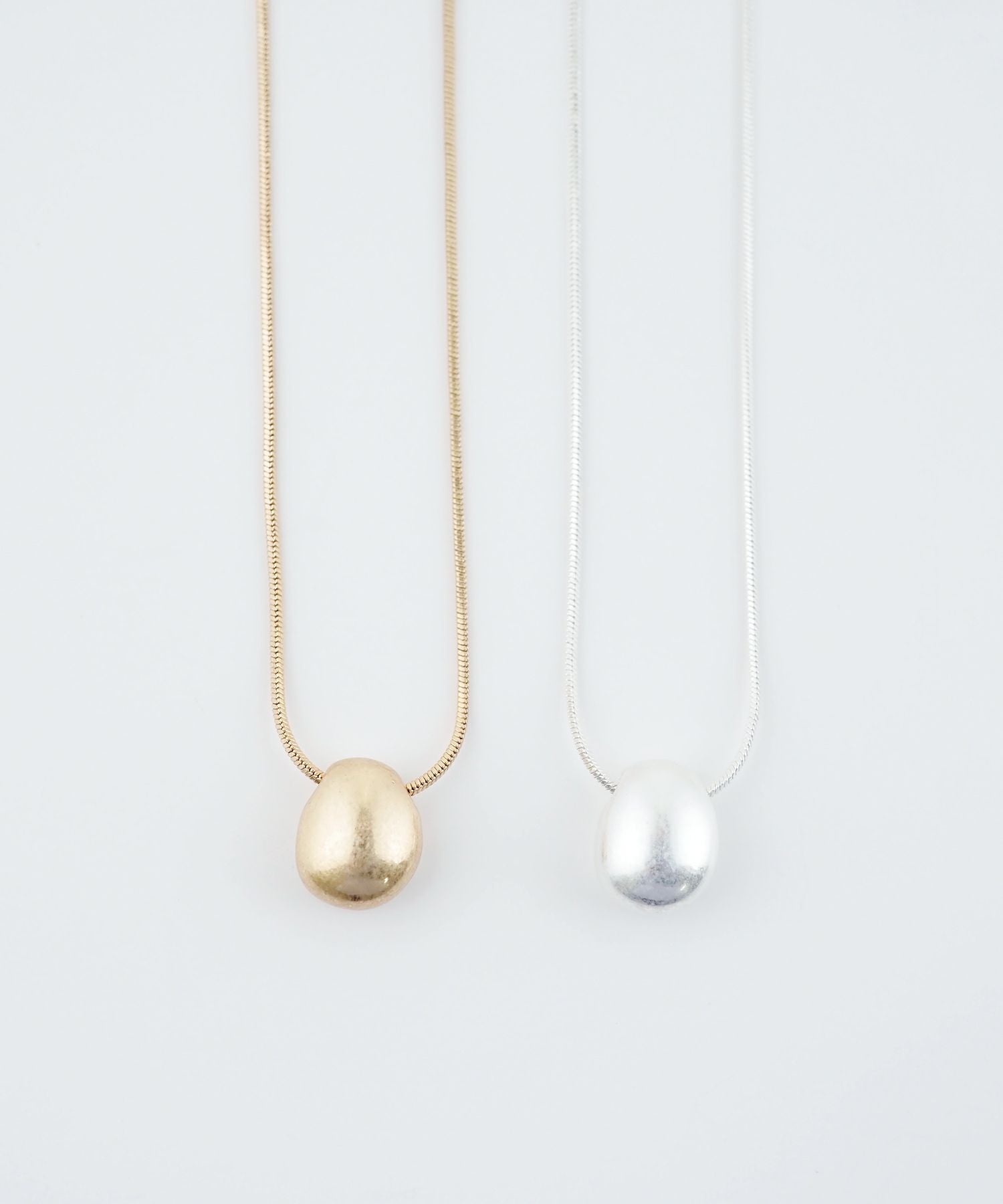 メタルビーンズスライドロングネックレス