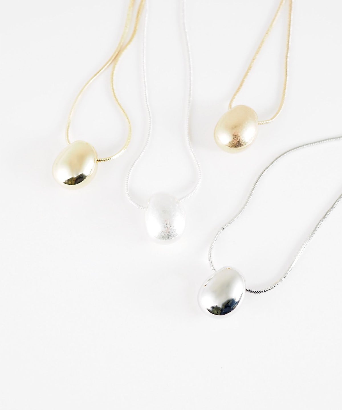 メタルビーンズスライドロングネックレス