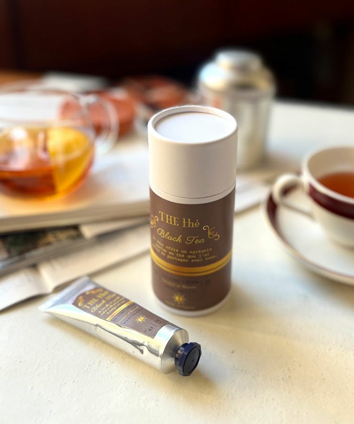 UVハンドクリーム　ブラックティー