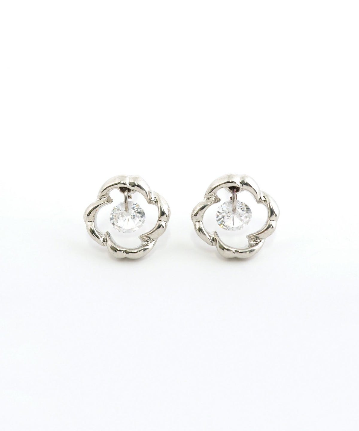 フラワーシャイニングストーンチタンポストピアス