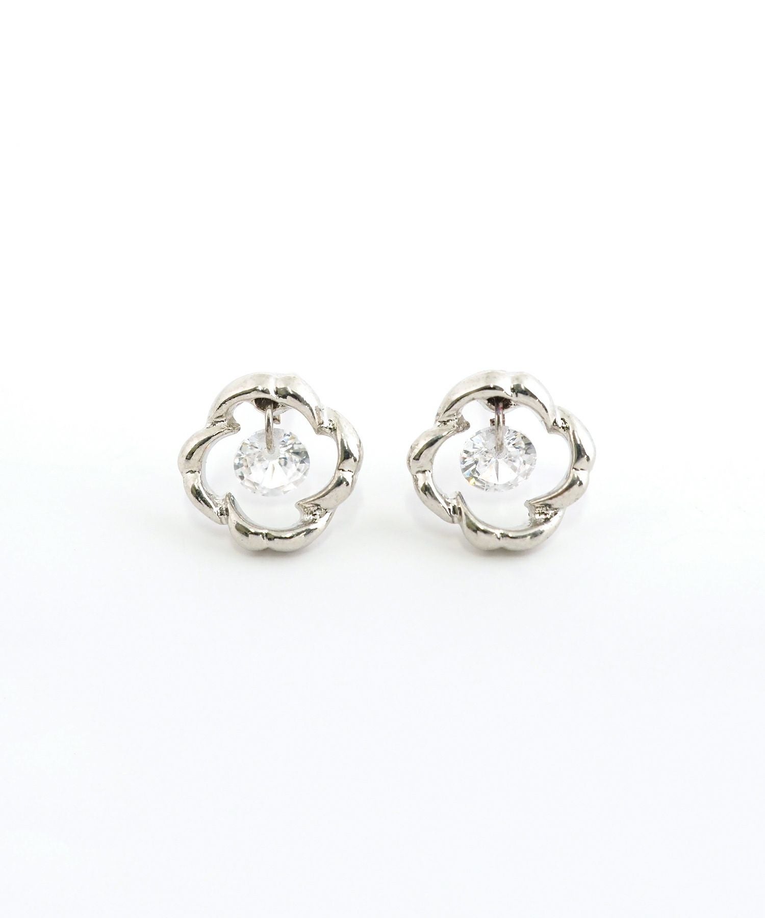 フラワーシャイニングストーンチタンポストピアス