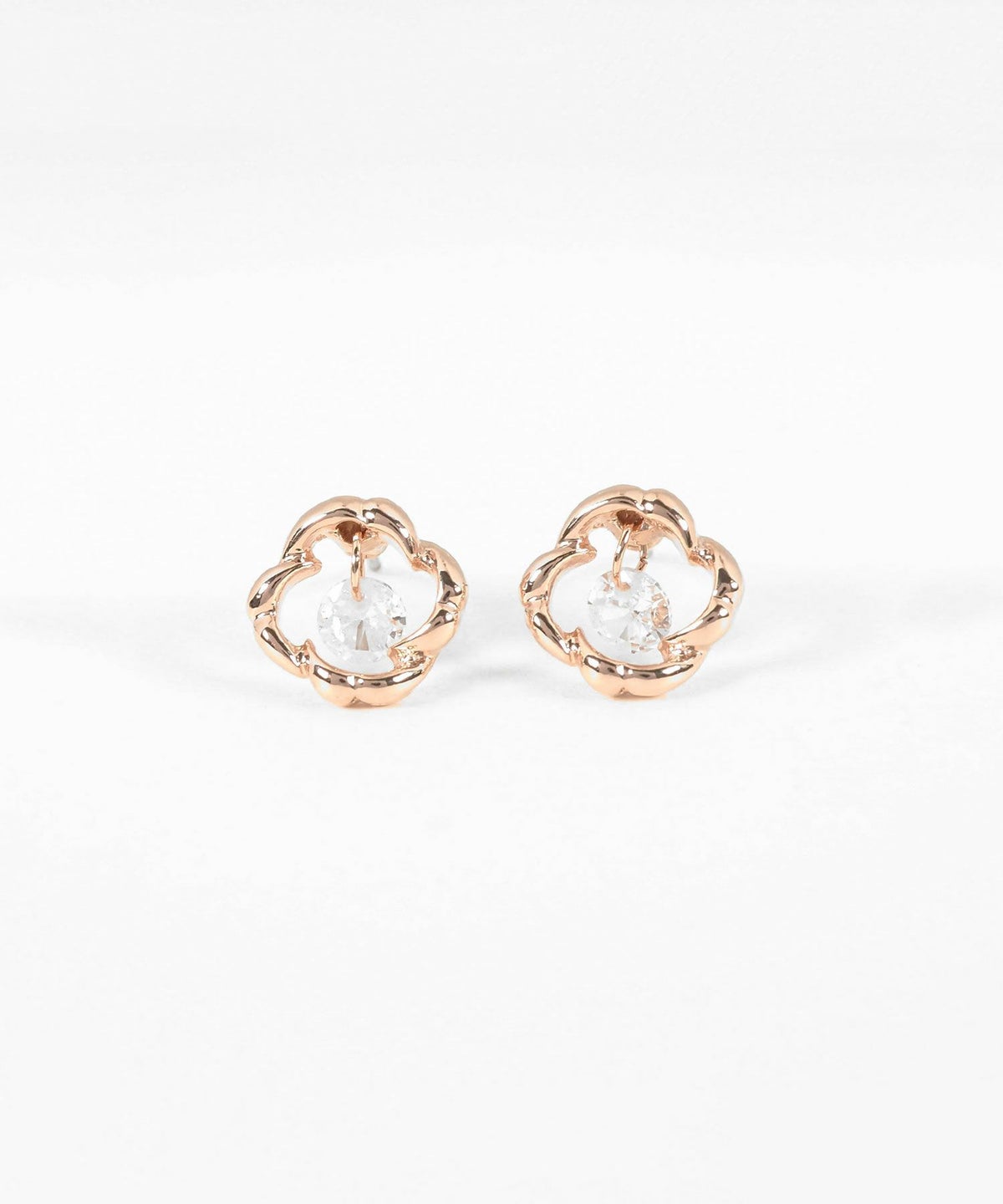 フラワーシャイニングストーンチタンポストピアス