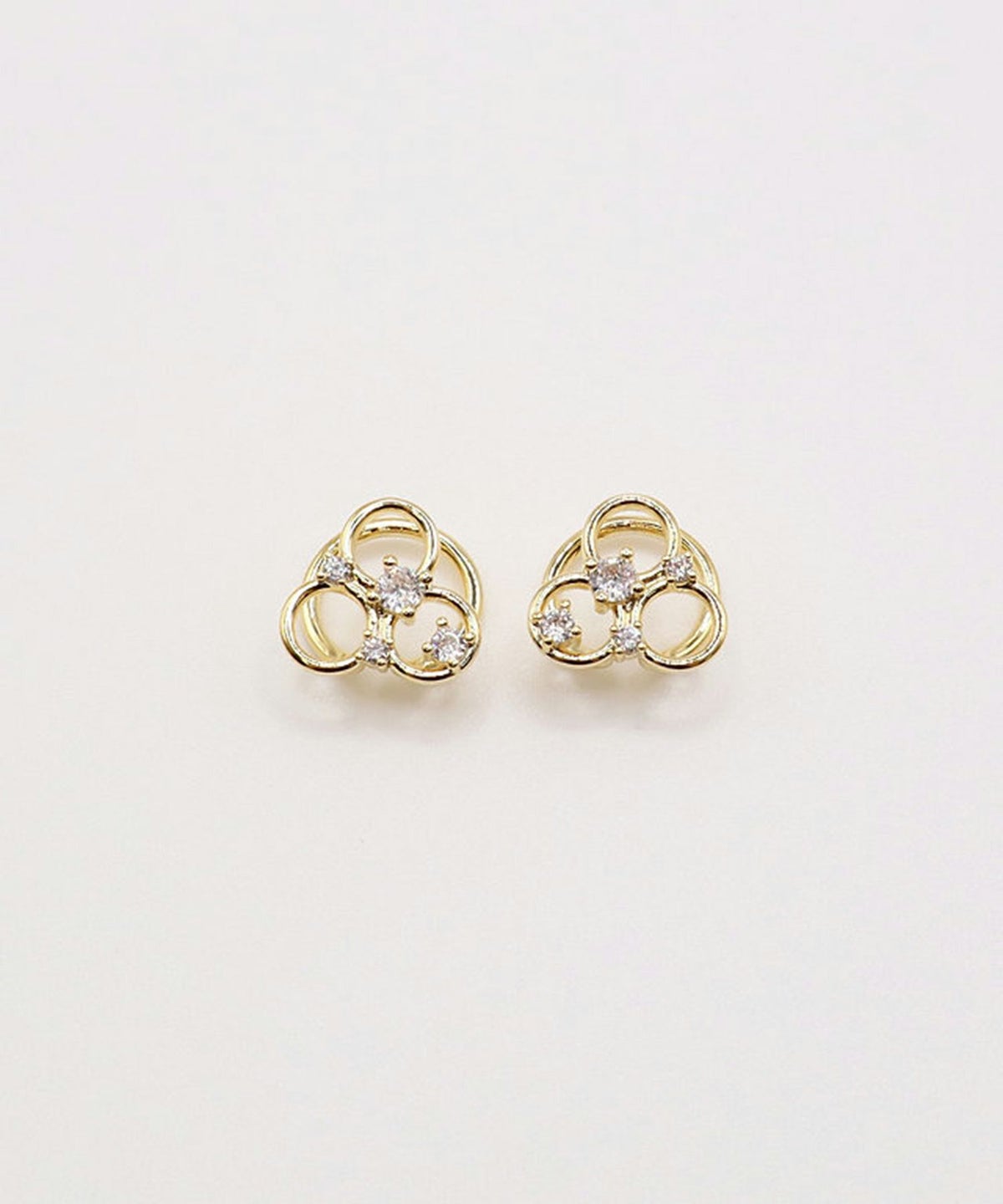 ミツバラインラウンドメタルイヤリング