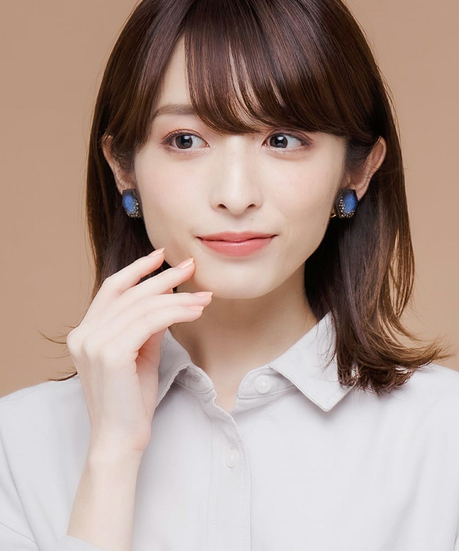 メディア着用】藍色美濃焼六角形星屑チタンポストピアス【MIKELO
