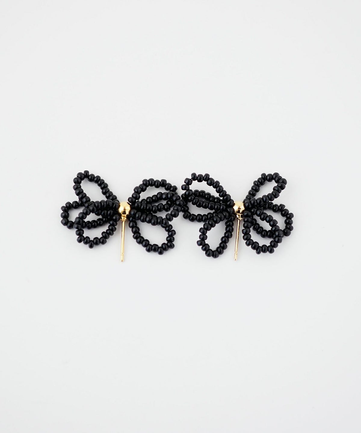 ビーズバタフライピアス