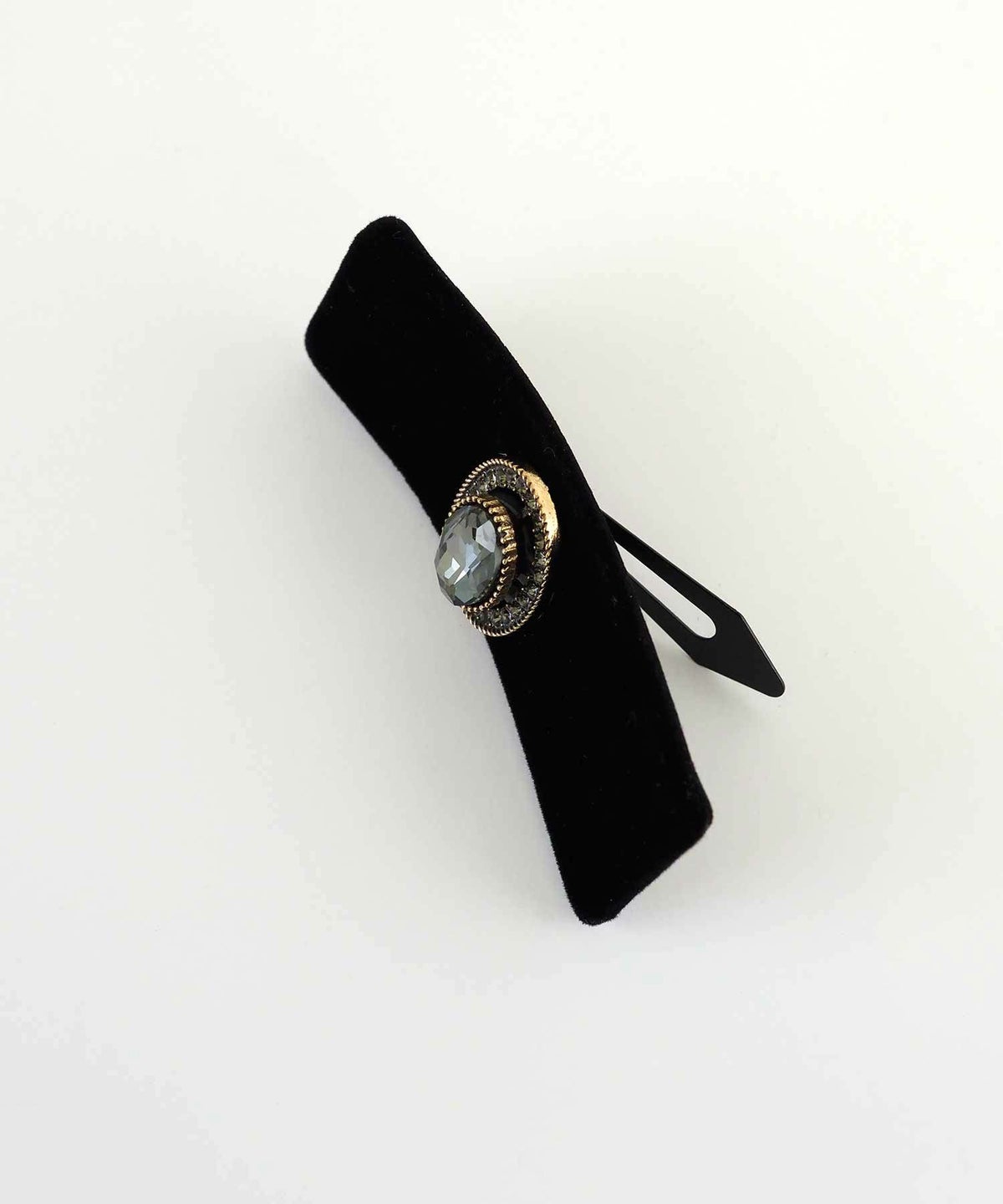 ビジューベロアパッチンピン【Grace】