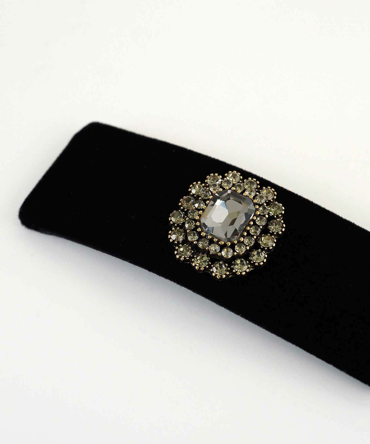 ビジューベロアパッチンピン【Grace】