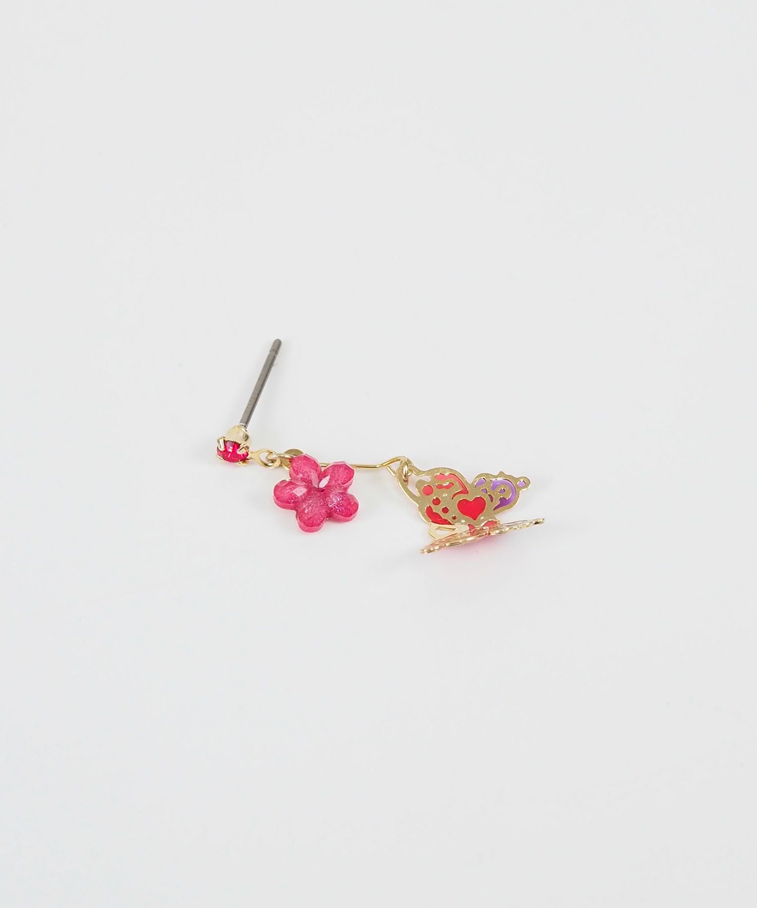 アシンメトリー蝶々チタンポストピアス | 【公式】MUK ONLINE SHOP