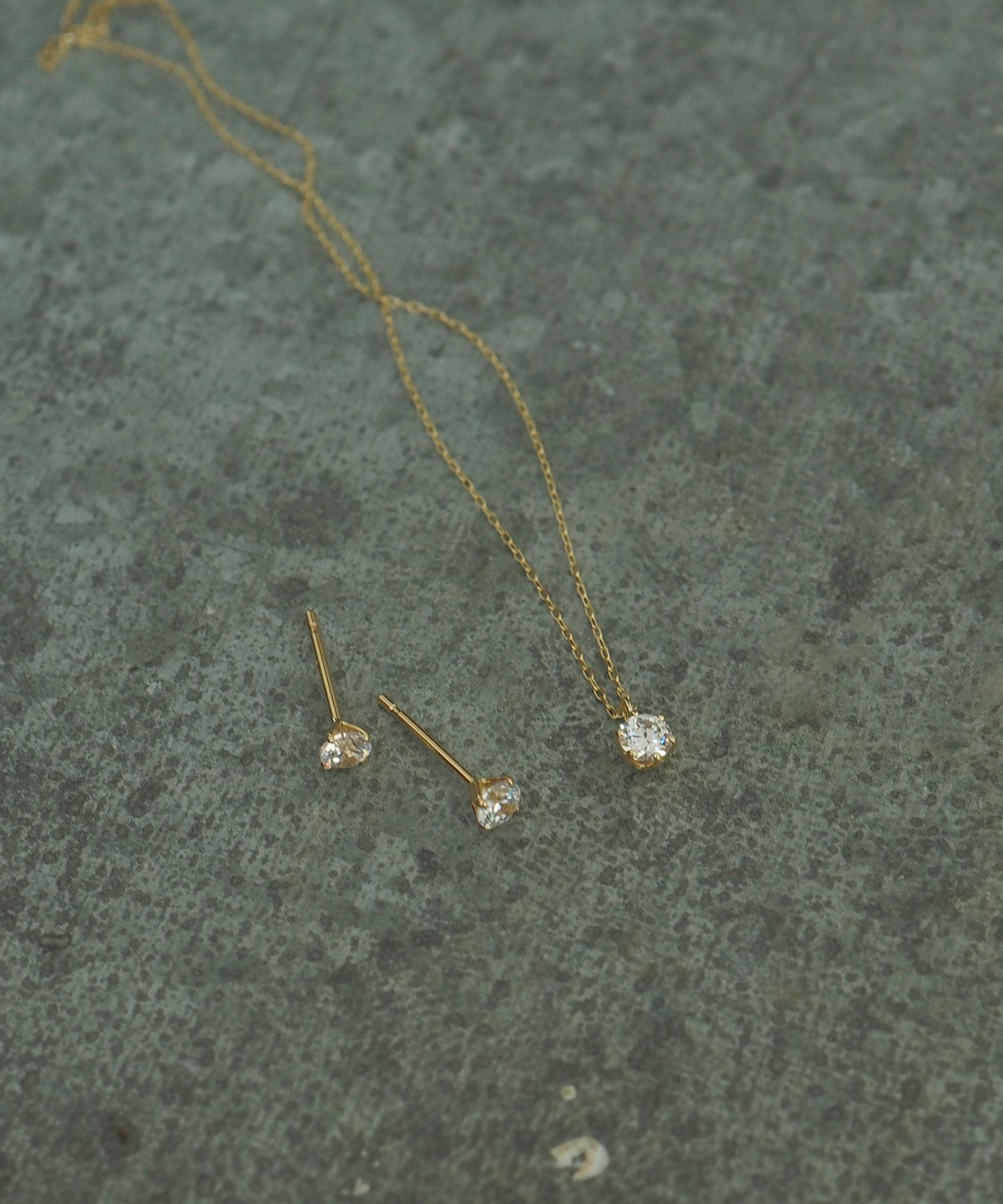 【web限定】[K10]ルミナスジルコニアピアス【cucia】