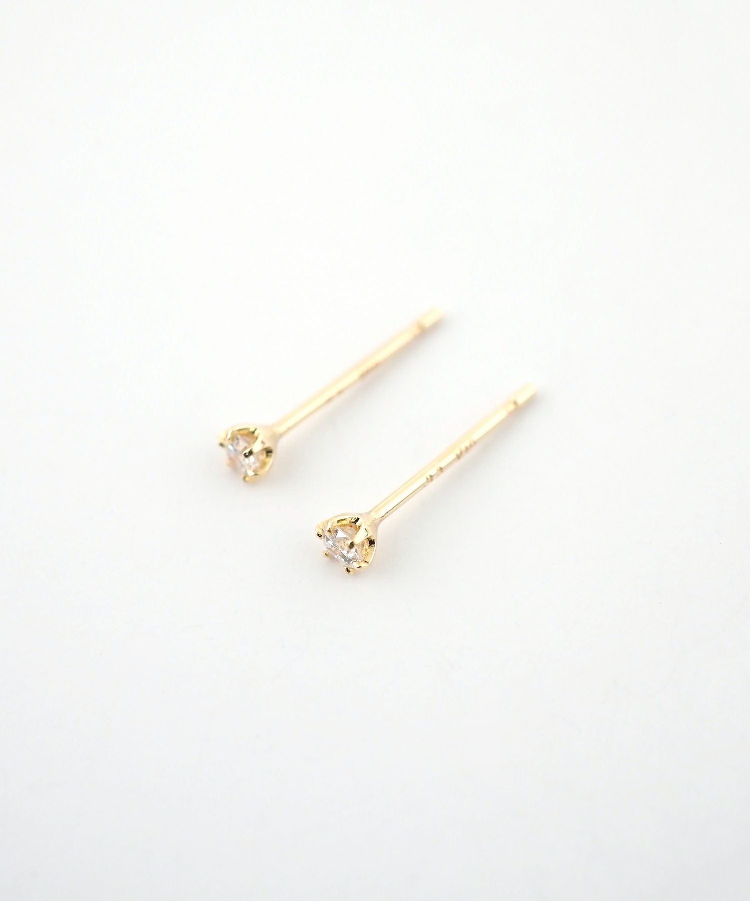 [K10]スターレットダイヤモンドピアス【cucia】