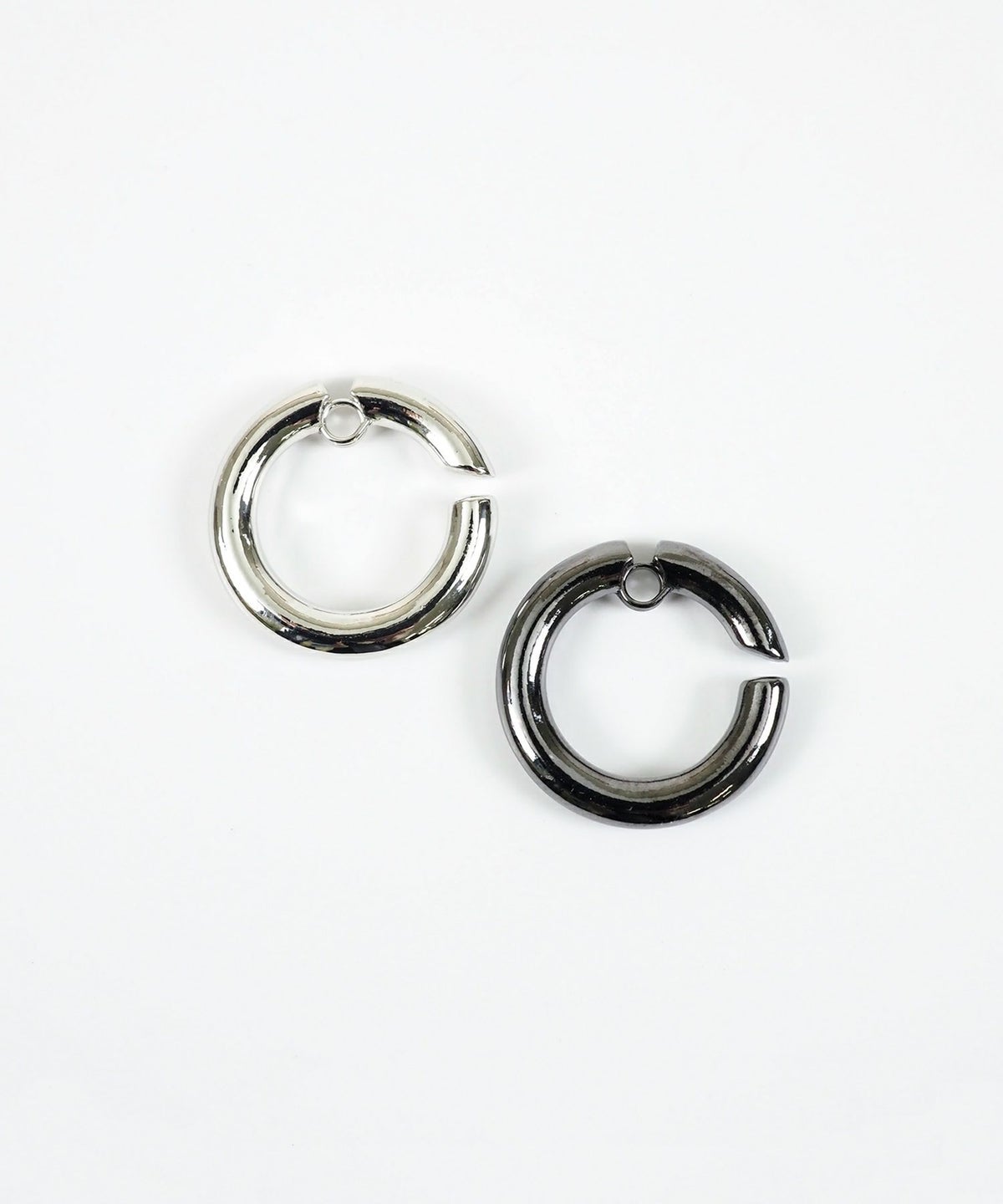 ラウンドクラッチイヤリング