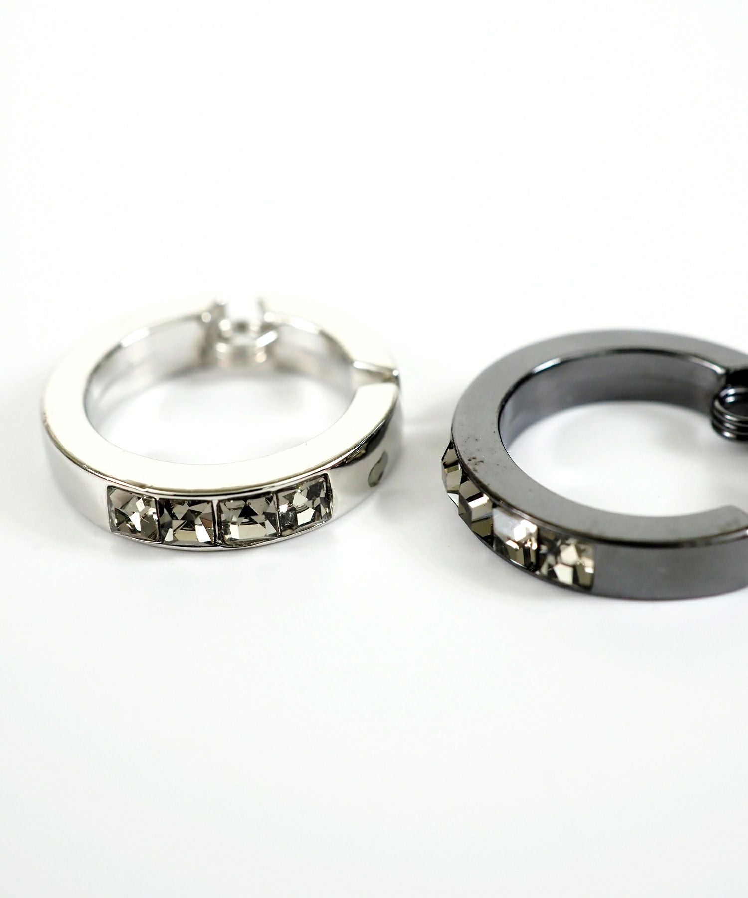 キューブラインクラッチイヤリング