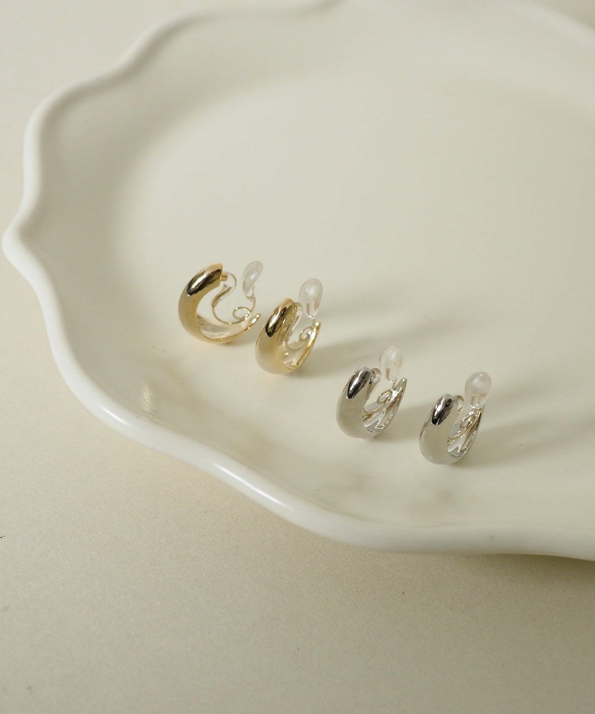 【web限定】ルミポリッシュフープクリスタルループフィットイヤリング【Lumirise】