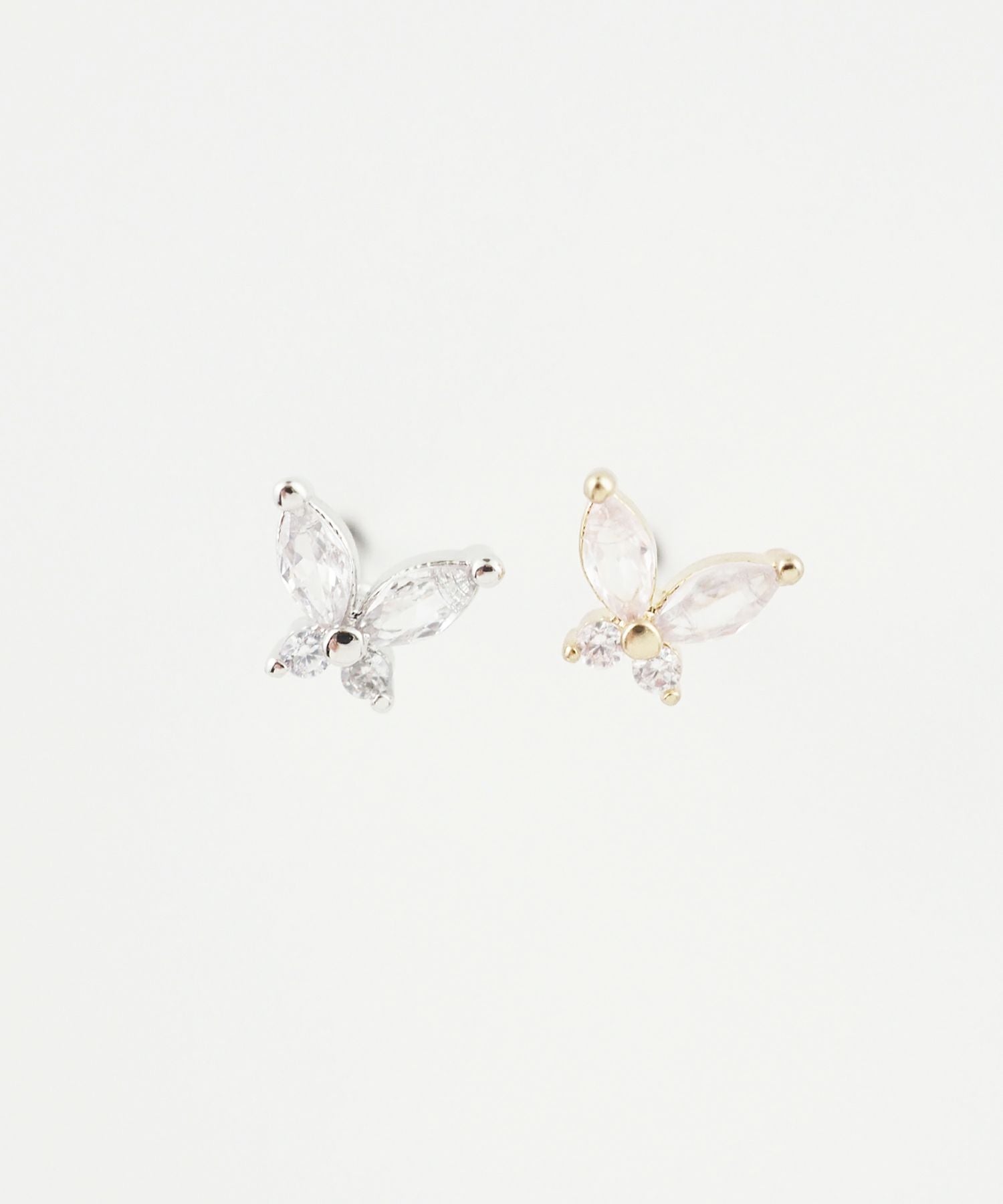 バタフライキュービックピュアチタンロングポストピアス