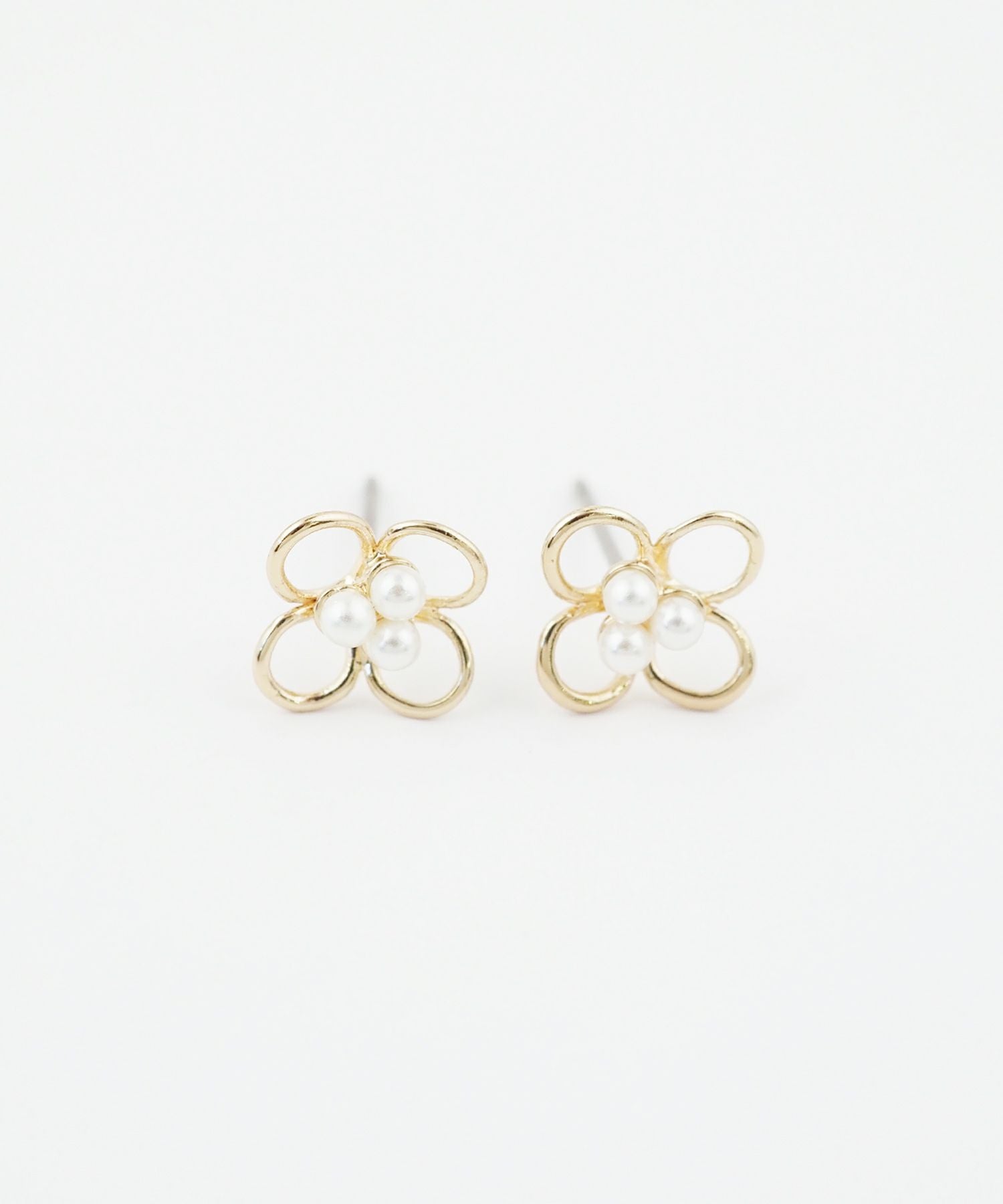 ワイヤークローバピュアチタンロングポストピアス