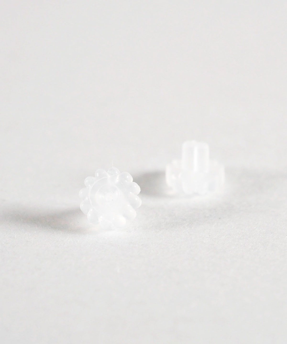 クローバビジューピュアチタンロングポストピアス