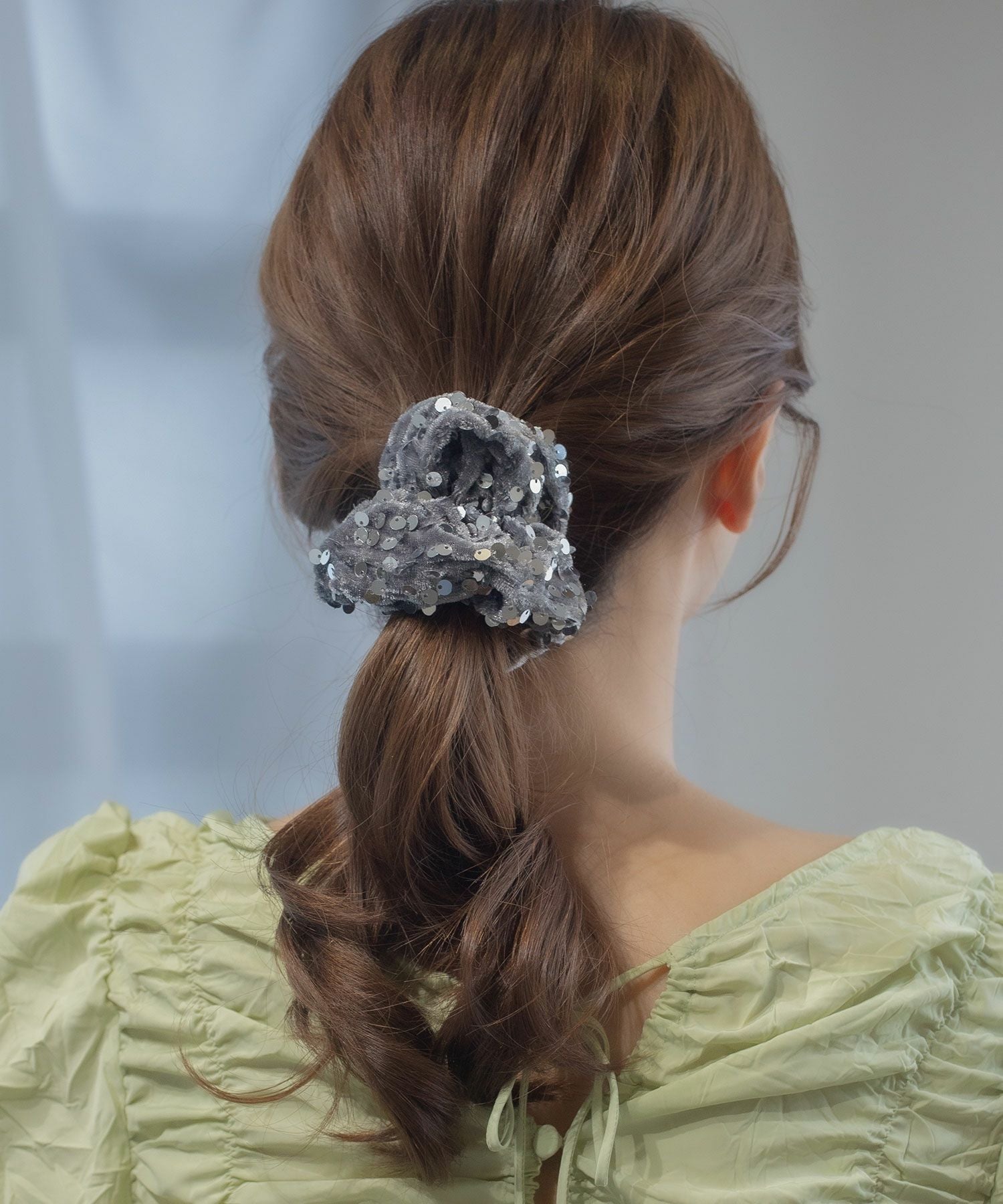 スパンコールベロアシュシュ