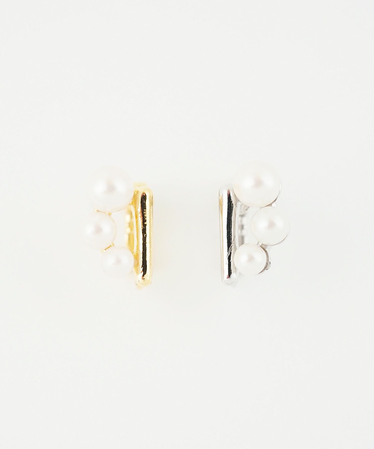 3連パールバーIMFスプリングイヤリング