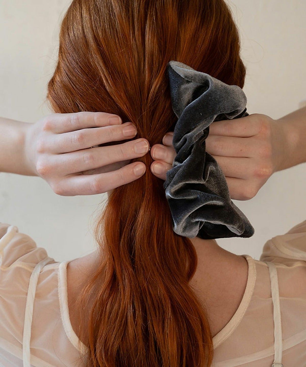 ベロアスクエアシュシュ