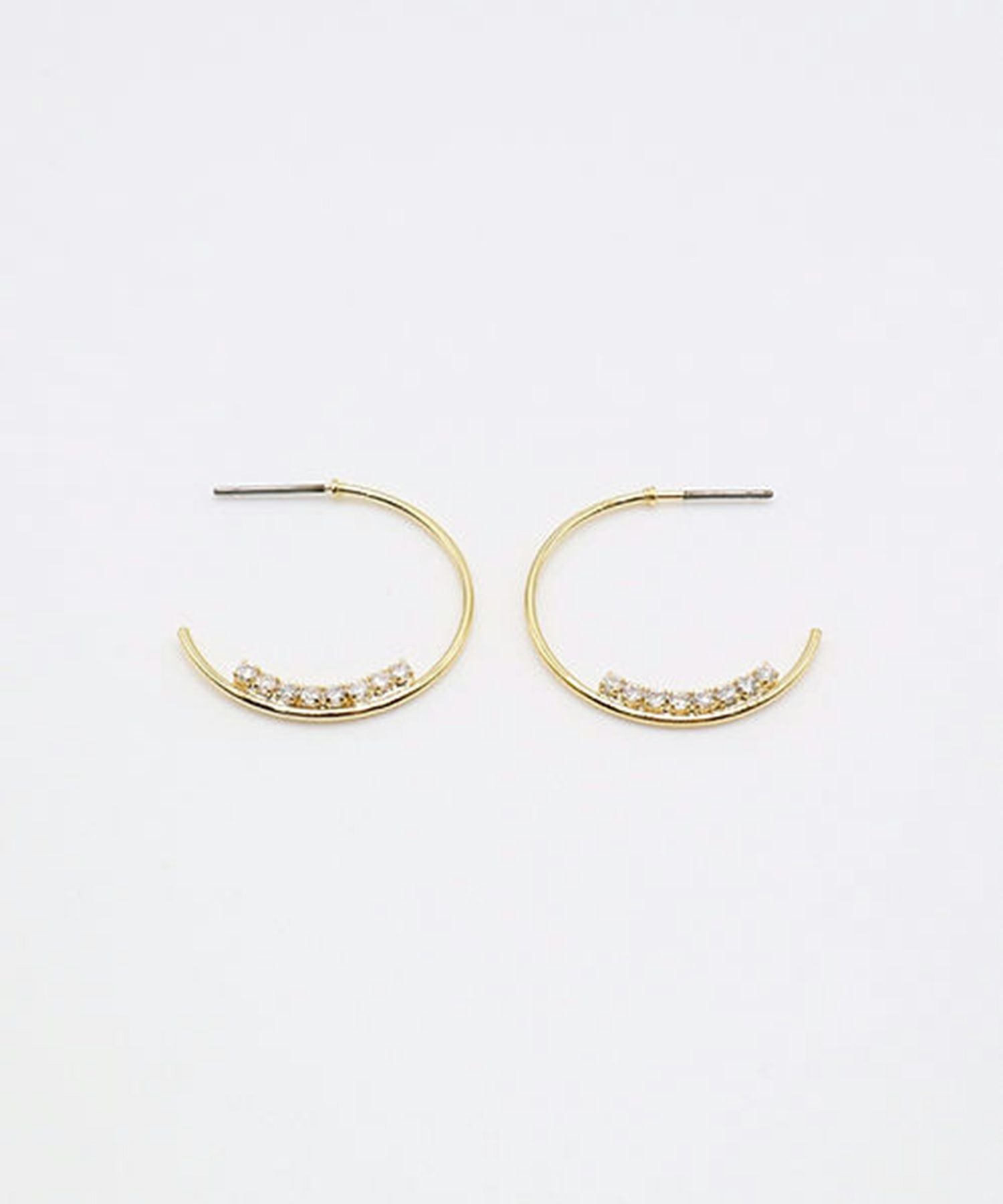 サイドラインストーンフープチタンポストピアス