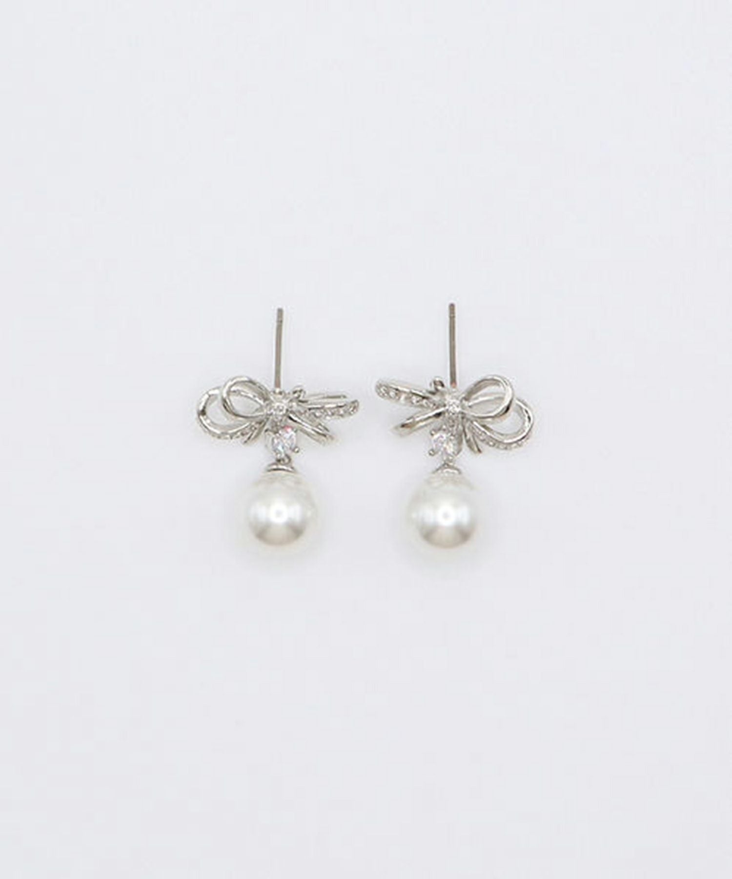 キュービックリボンパールチタンポストピアス