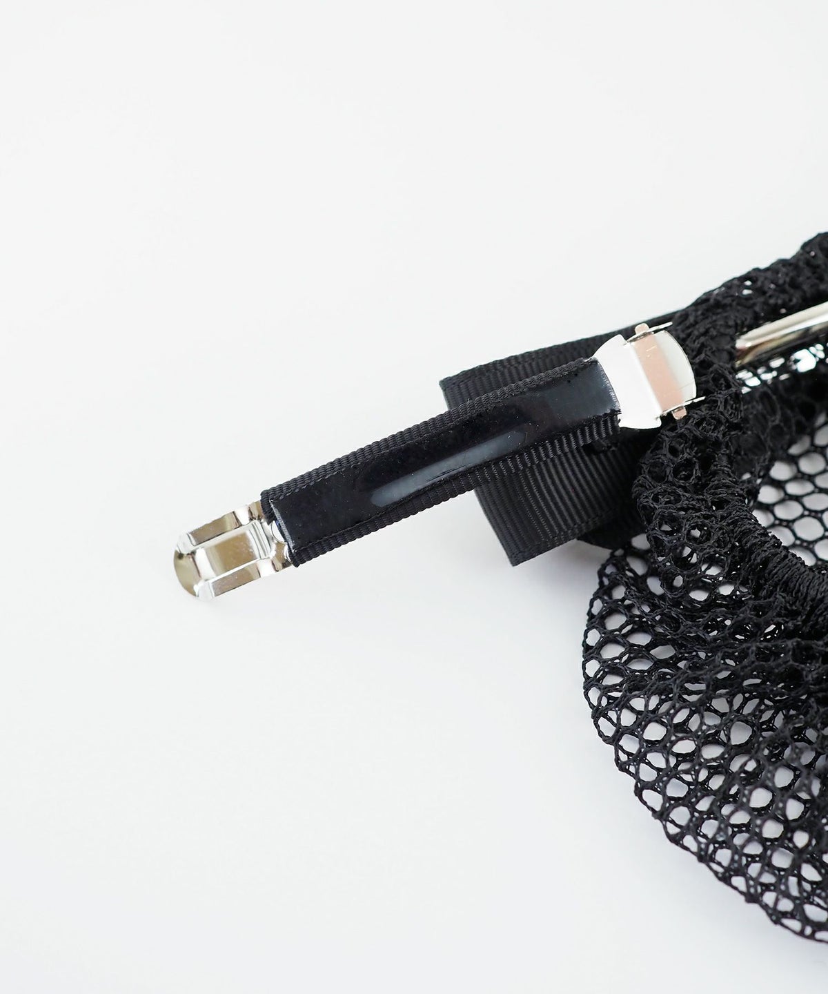 ピタッとズレないネット付きスリムリボンバレッタ