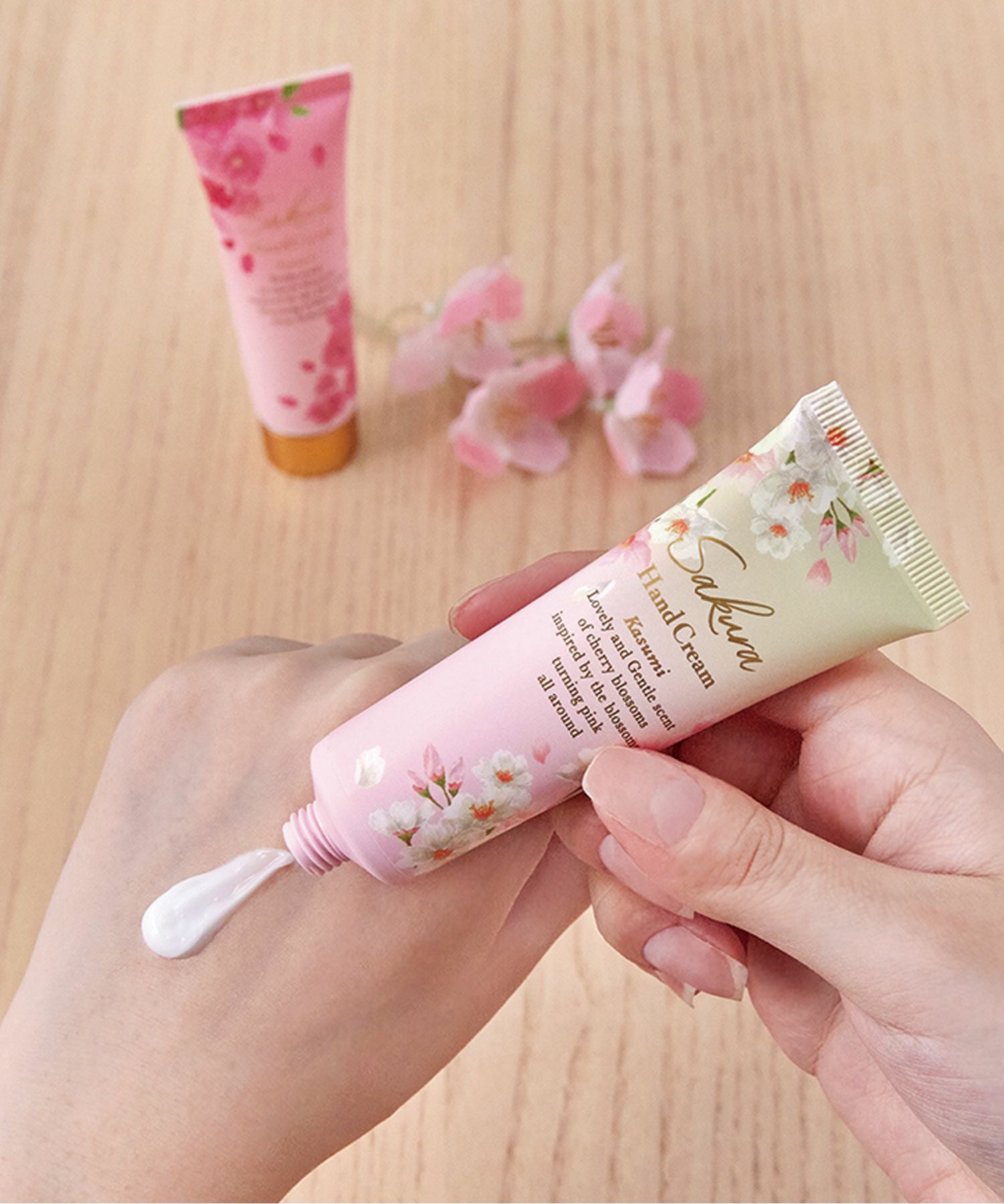 桜 ハンドクリーム
