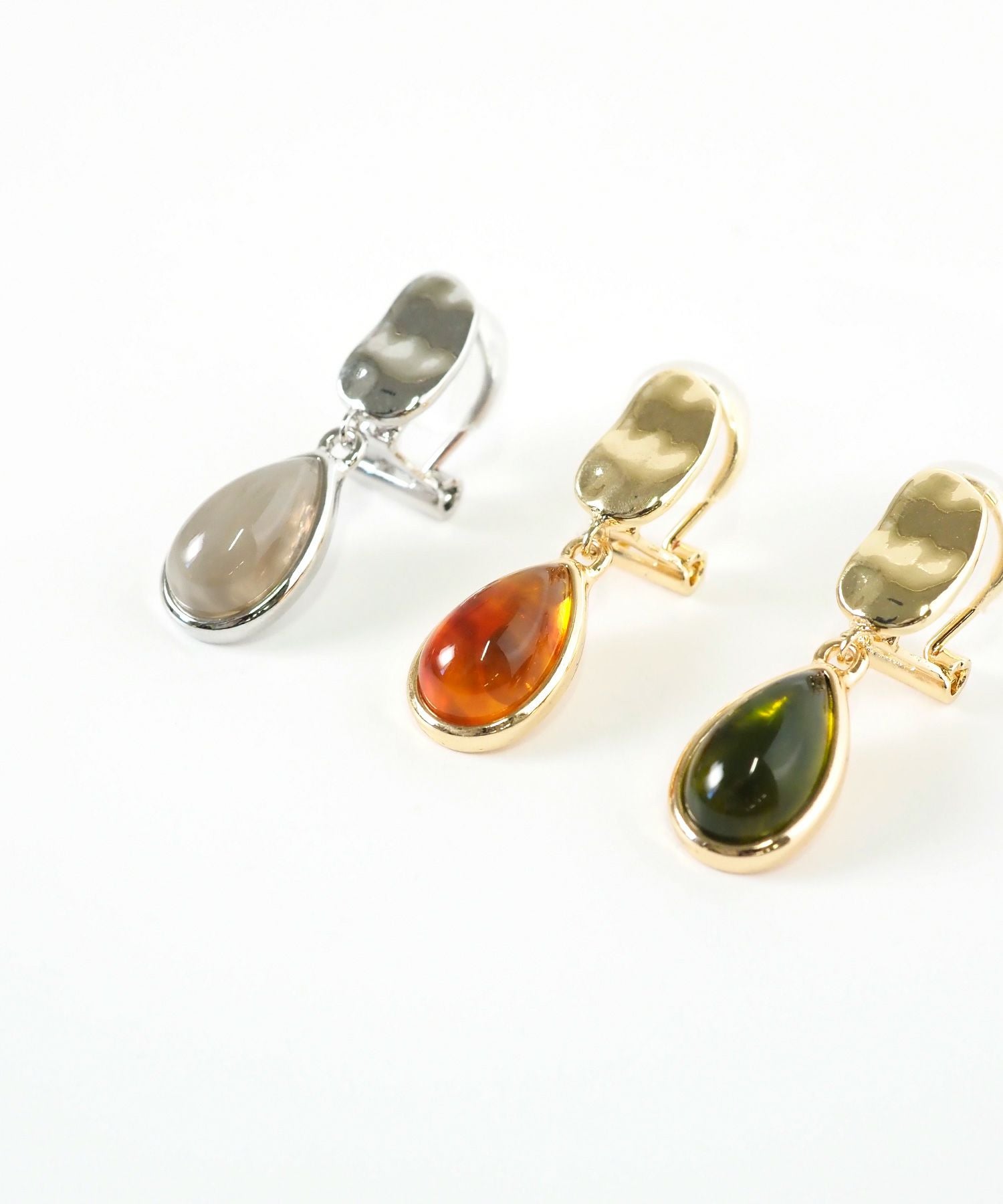 ドロップカラーストーンクリップイヤリング | 【公式】MUK ONLINE SHOP