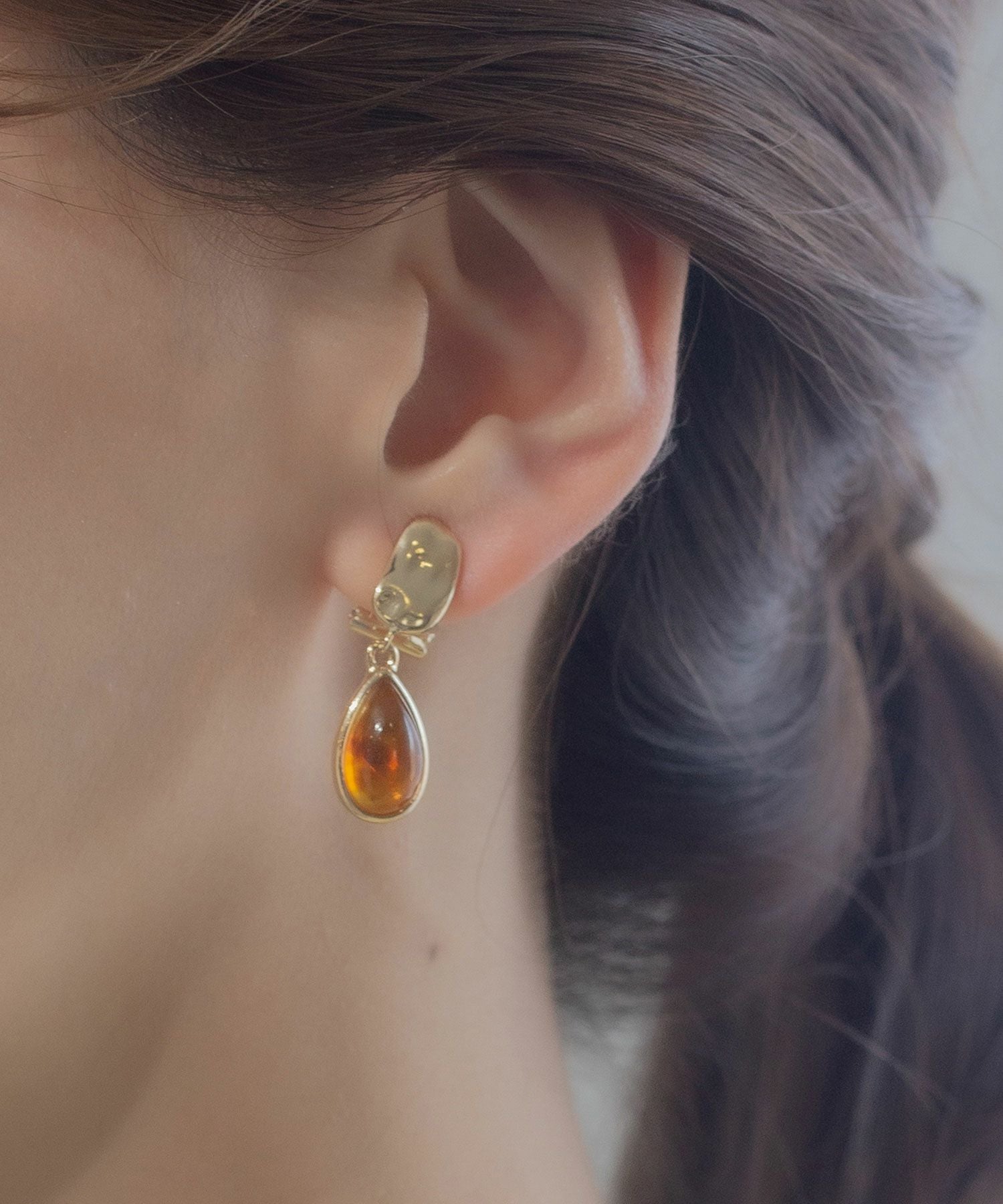 ドロップカラーストーンクリップイヤリング | 【公式】MUK ONLINE SHOP