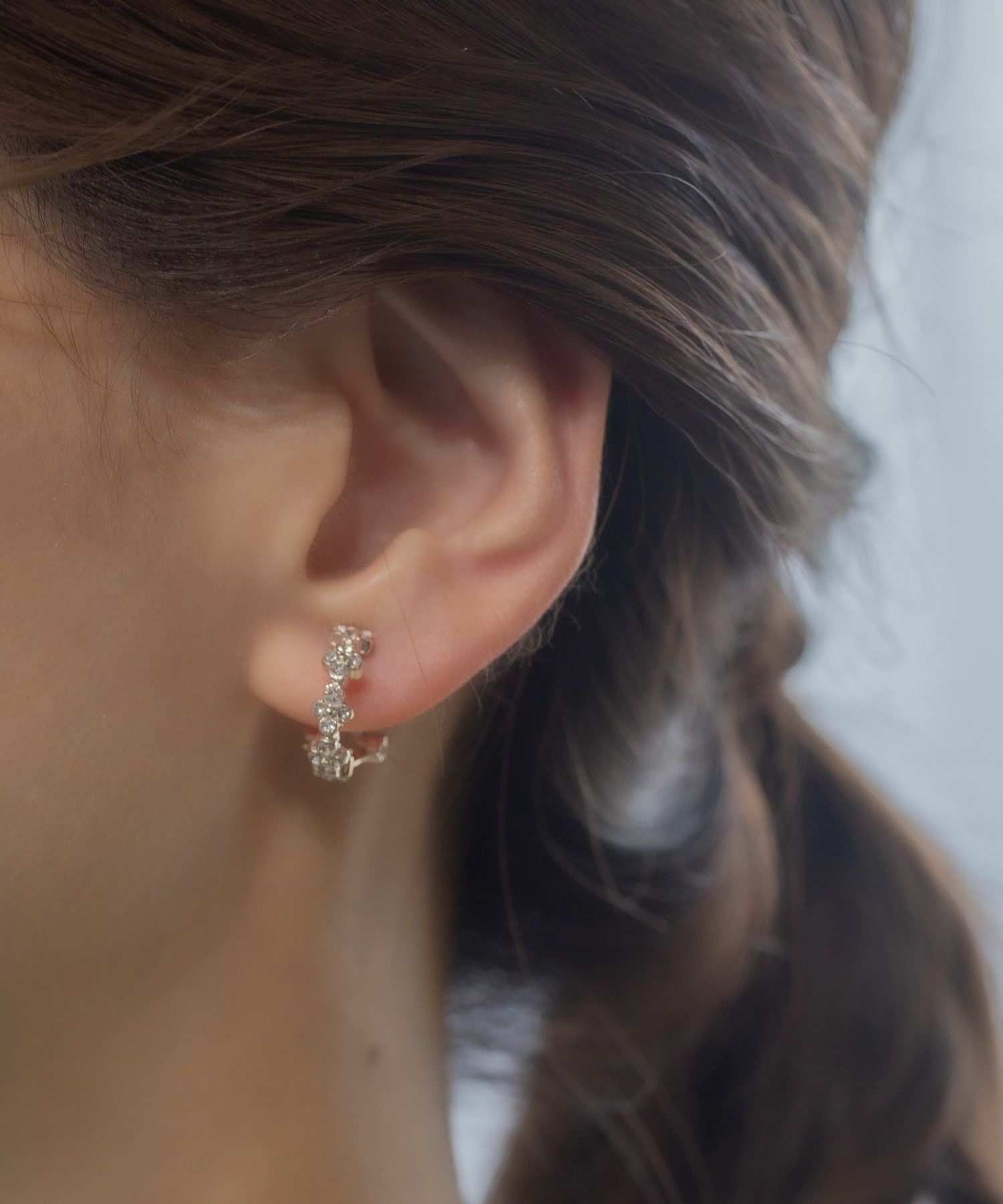 フラワーストーンフープクリップイヤリング | 【公式】MUK ONLINE SHOP