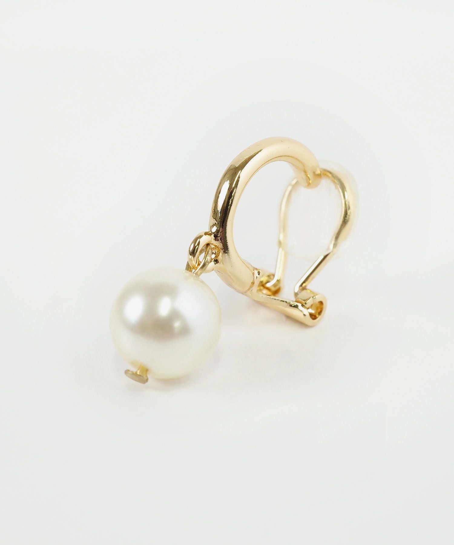 スイングパールクリップイヤリング