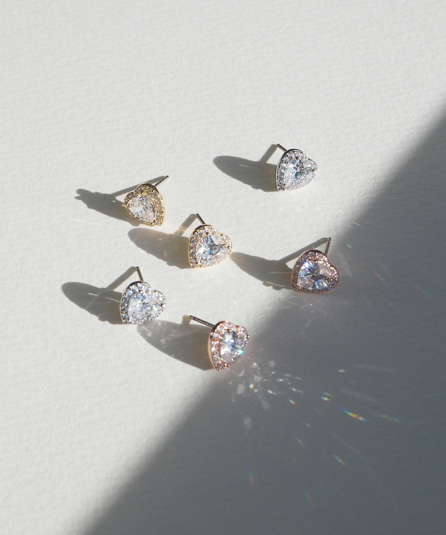 キュービックハートチタンポストピアス【Dahlia】