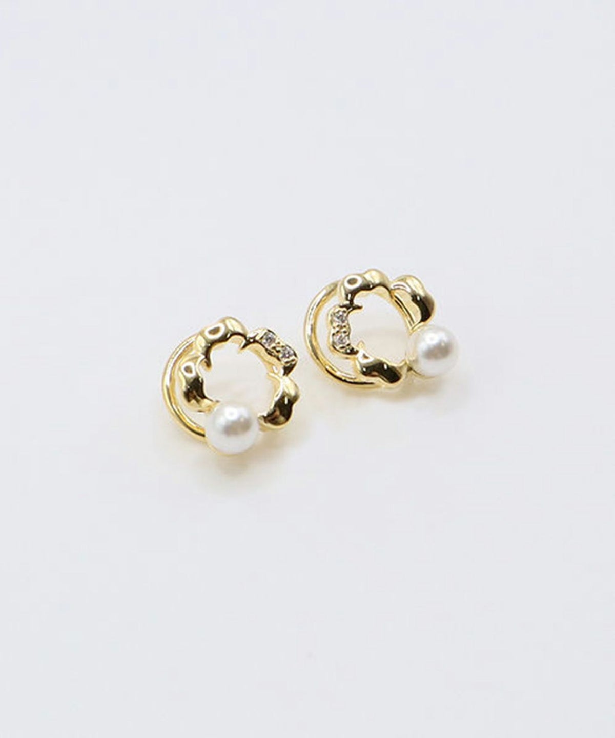 コバナパールラウンドメタルイヤリング