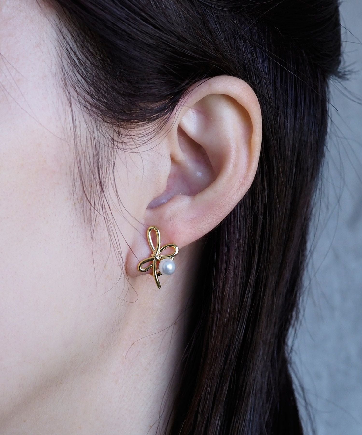 リボンパールラウンドメタルイヤリング