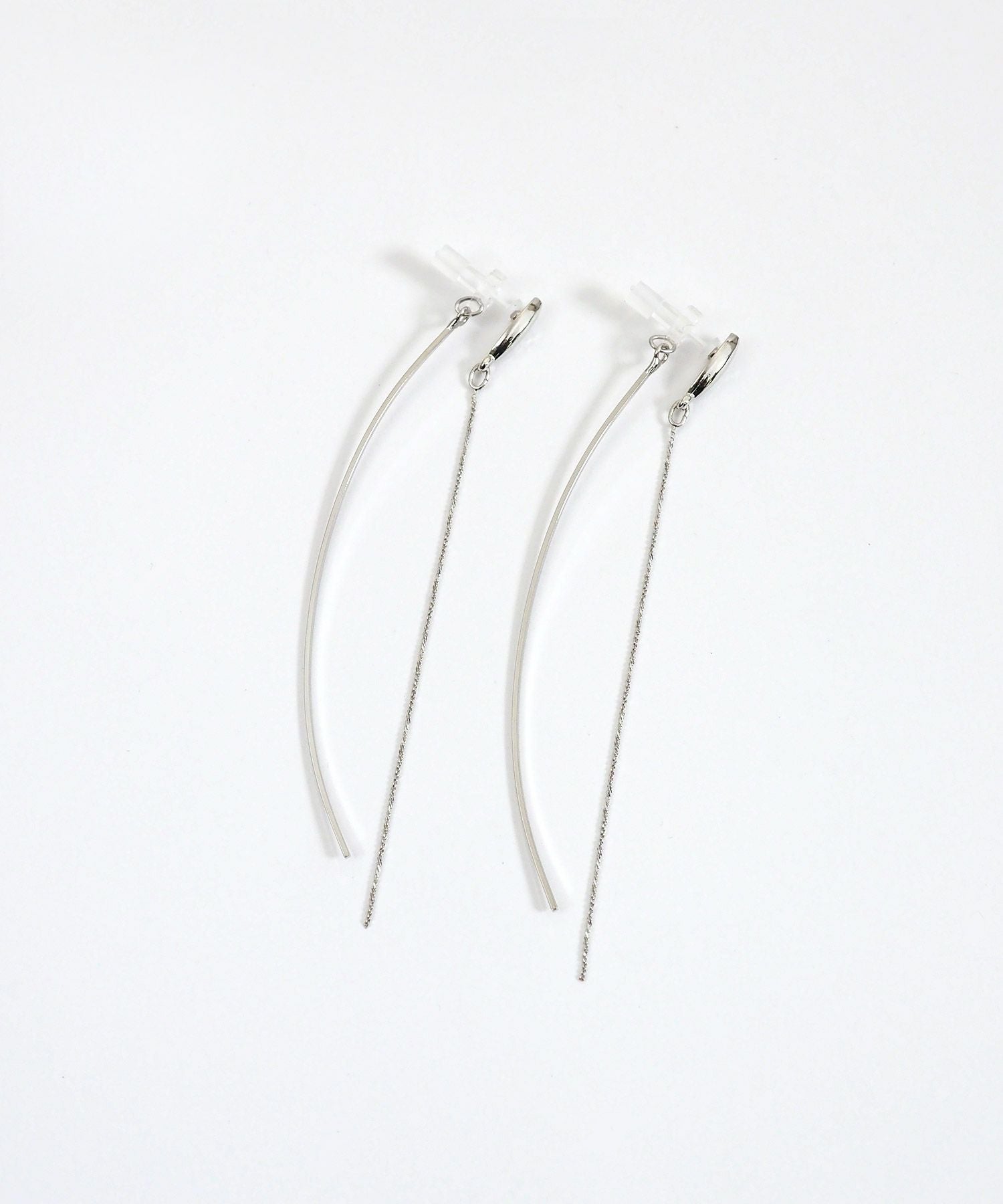 ストレートチェーンセラミックポストピアス