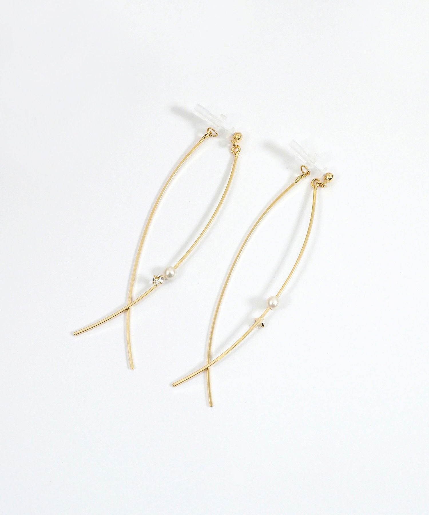 カーブラインセラミックポストピアス