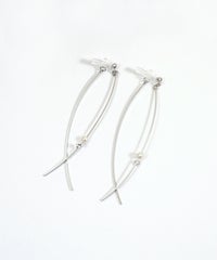 カーブラインセラミックポストピアス