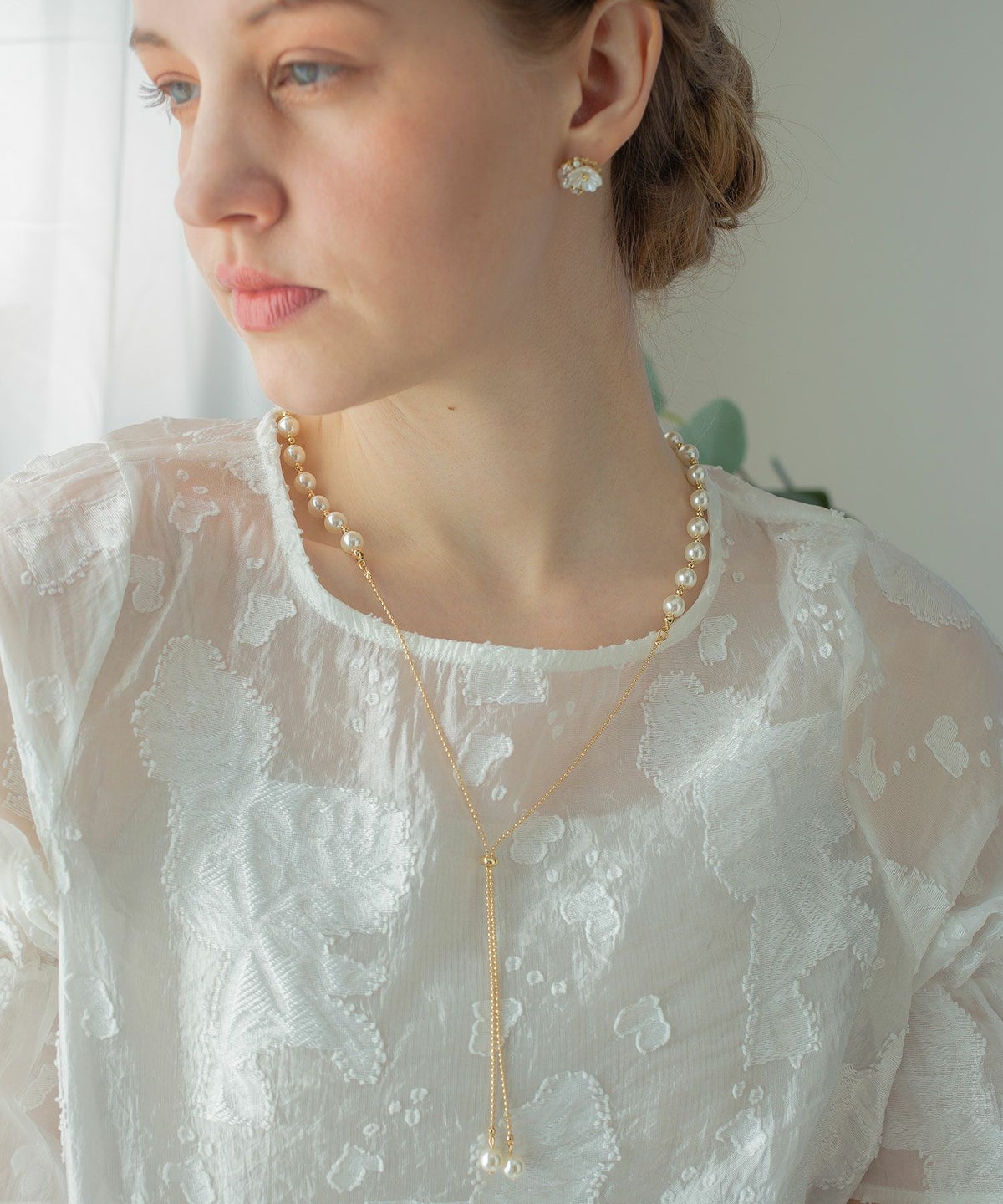 パールメタルボールロングネックレス