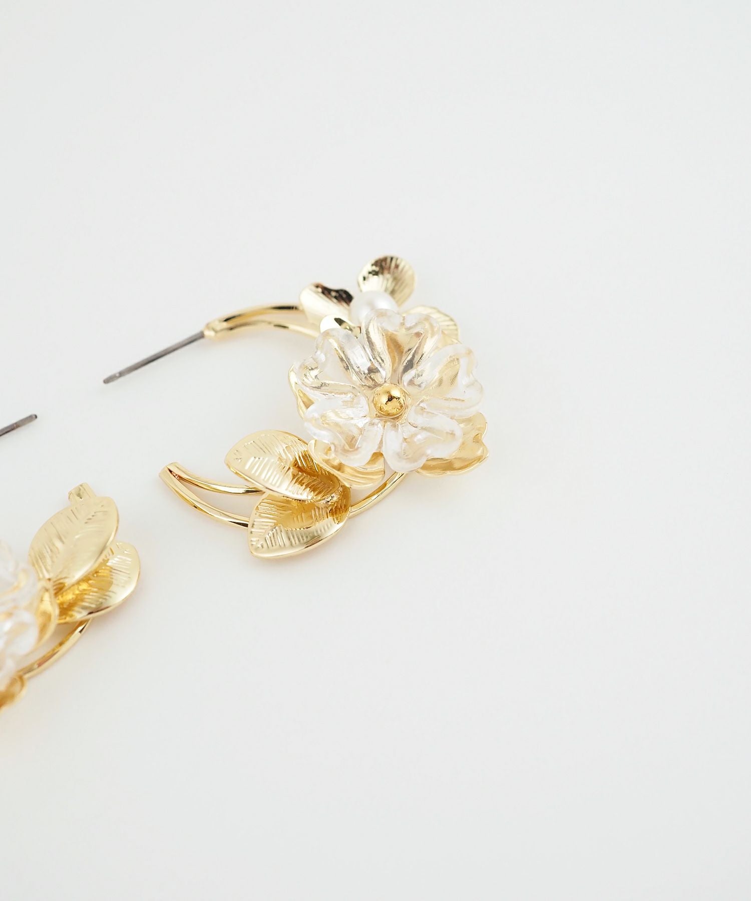 フラワーフープステンレスポストピアス【Sereno】