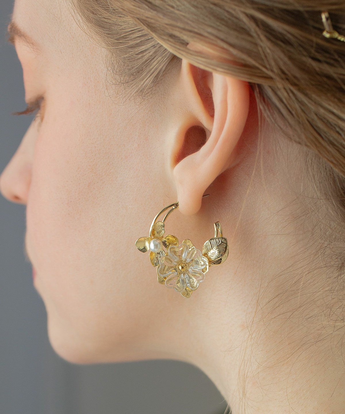 フラワーフープステンレスポストピアス【Sereno】