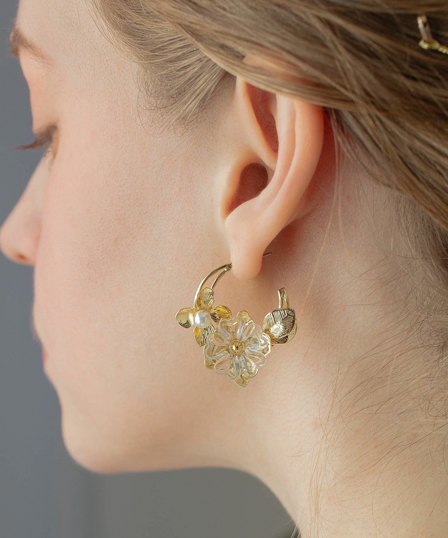 フラワーフープステンレスポストピアス【Sereno】