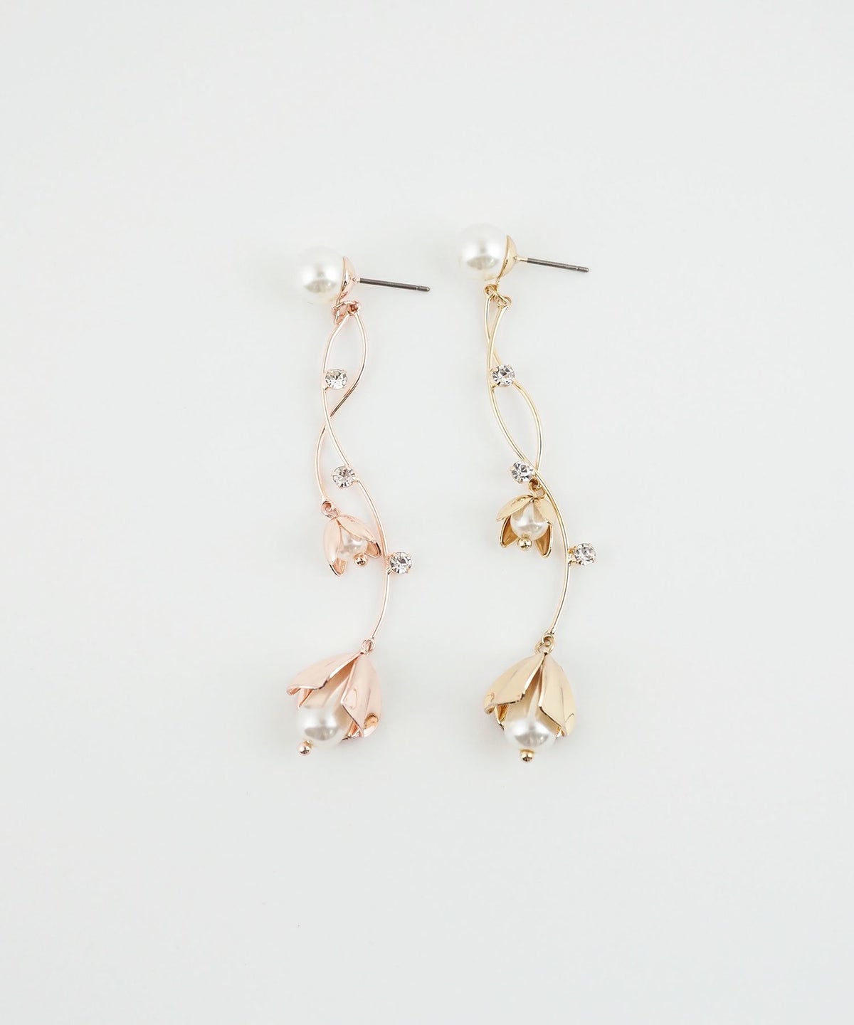 ベルフラワーチタンポストピアス【Sereno】