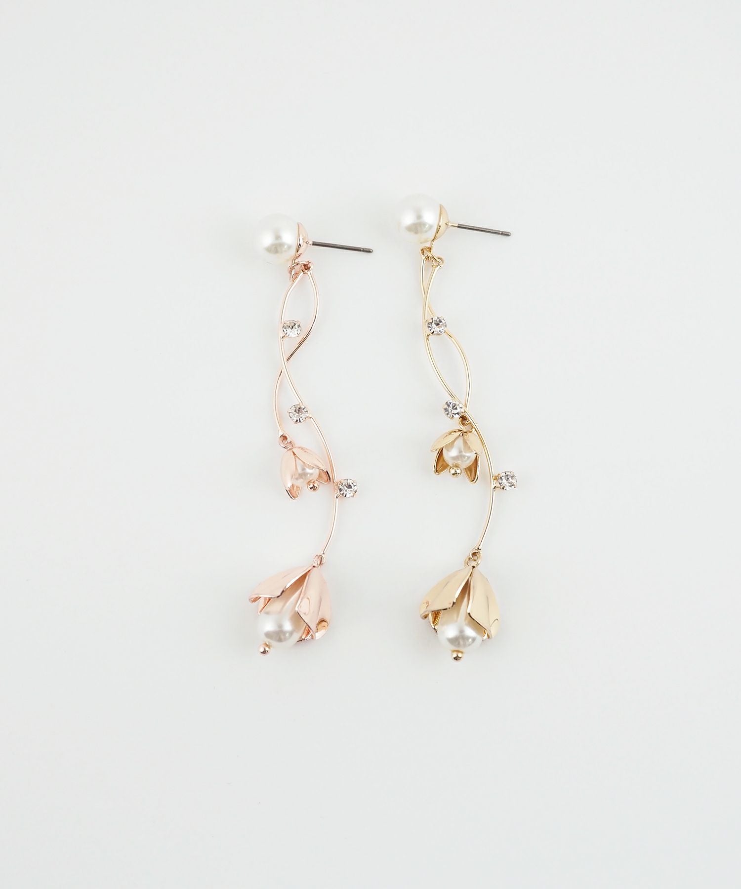 ベルフラワーチタンポストピアス【Sereno】