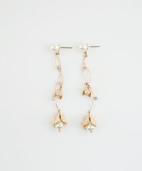 ベルフラワーチタンポストピアス【Sereno】