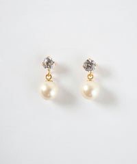 キュービック&パールK18ポストピアス