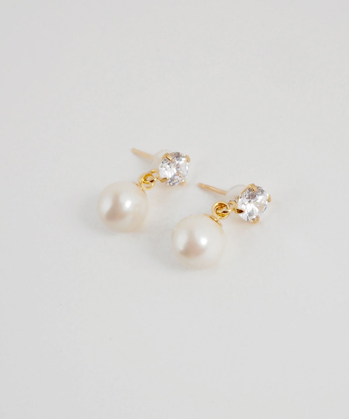 ジルコニア&パールK18ポストピアス