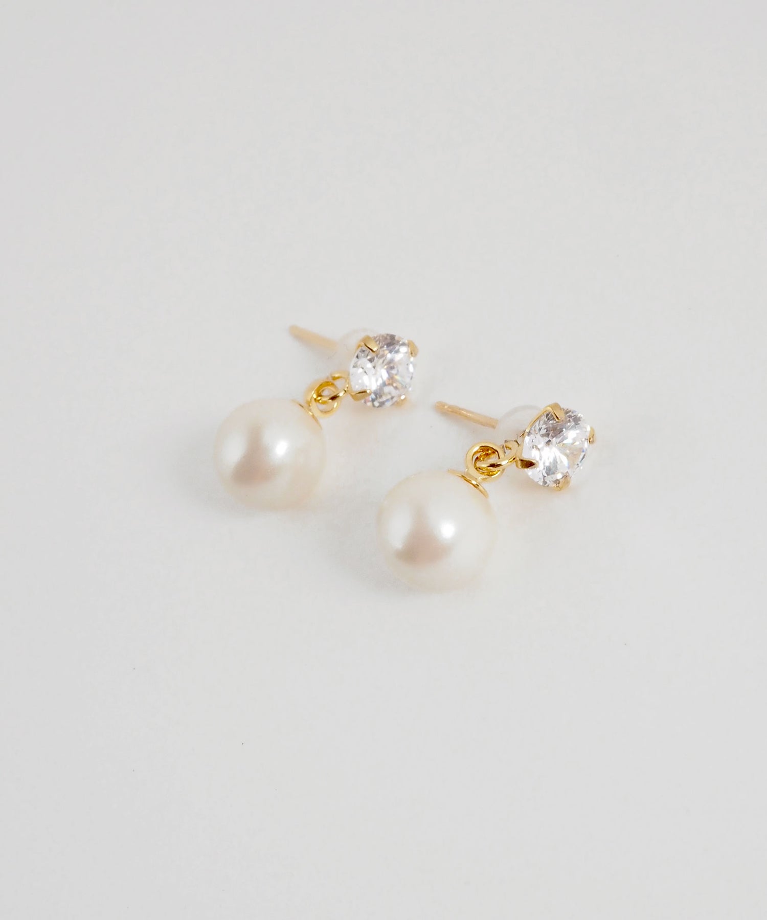 ジルコニア&パールK18ポストピアス