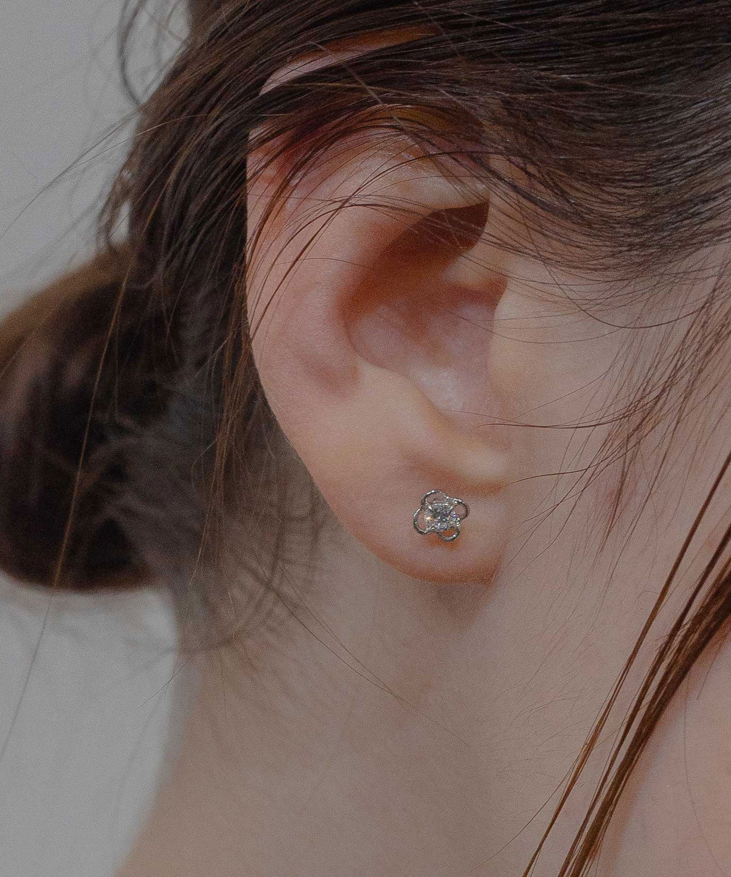 フラワージルコニアK18ポストピアス