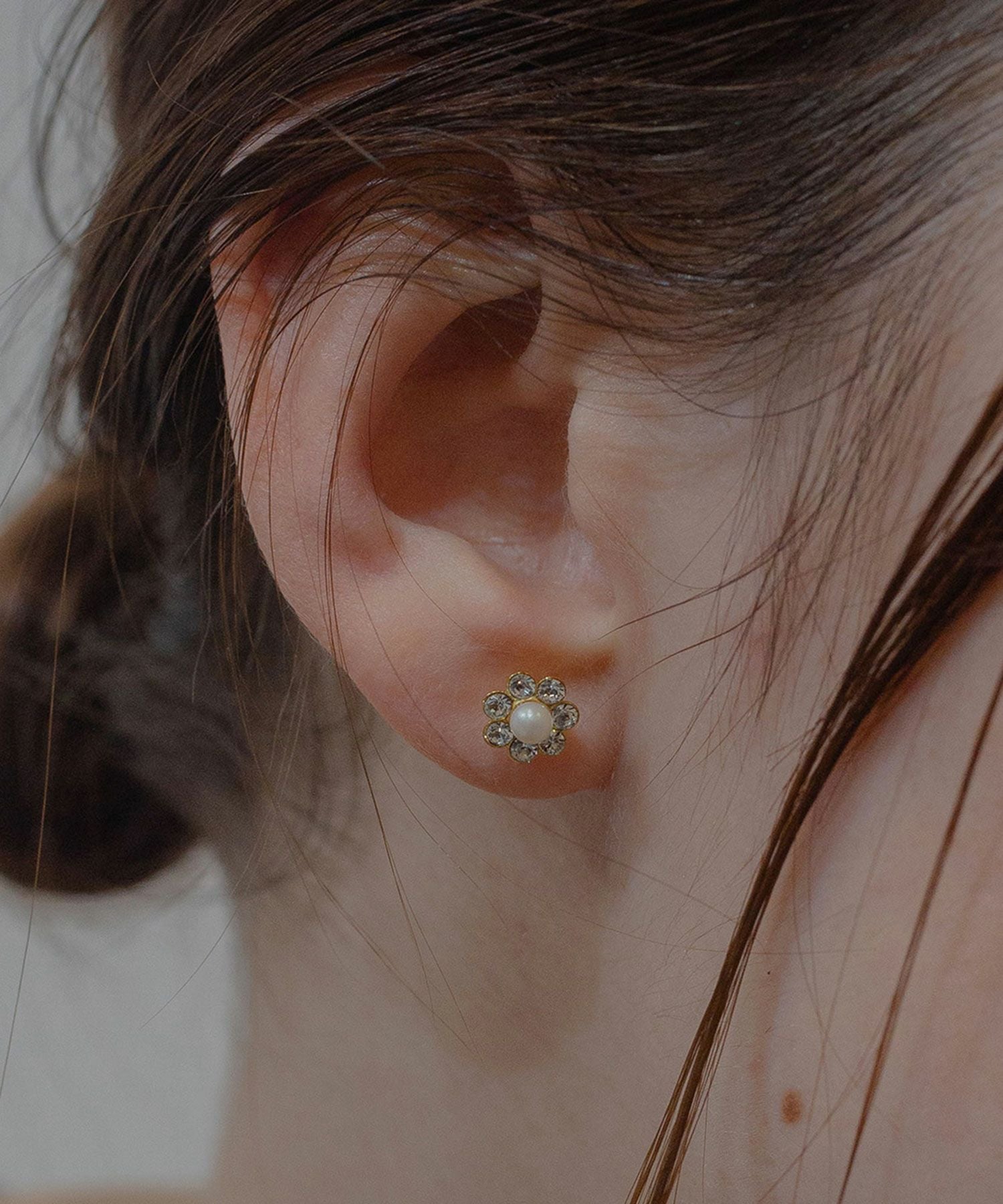 フラワークリスタルK18ポストピアス