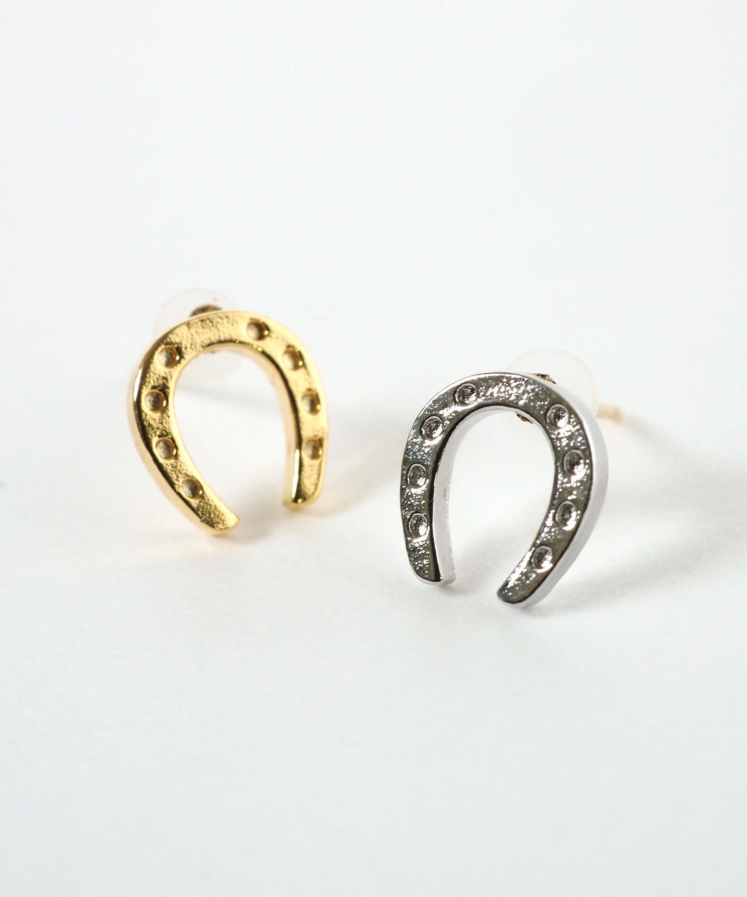 メタルホースシューK18ポストピアス